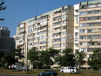 квартира за адресою Ревуцького вул., 24/4