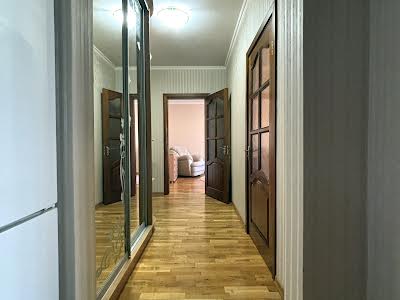 квартира по адресу Сержа Лифаря ул. (Олександра Сабурова), 1а