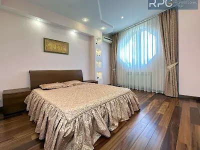 квартира за адресою Шота Руставелі вул., 44