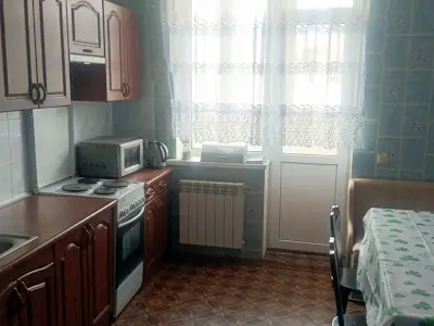 квартира за адресою Дніпровська набережна вул., 25