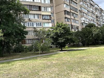 квартира за адресою Ревуцького вул., 34