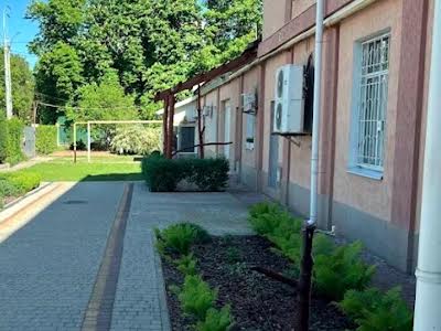 комерційна за адресою Вишгородська вул., 21 з