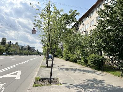 квартира за адресою проспект Миру, 8