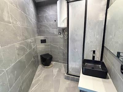 квартира за адресою Новопольова вул., 2