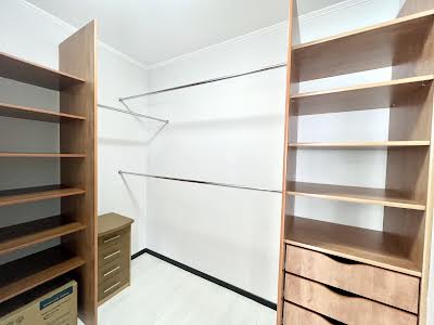 квартира по адресу с. Софиевская борщаговка, Боголюбова ул., 33