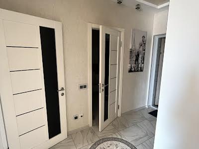 квартира по адресу Ревуцкого ул., 9