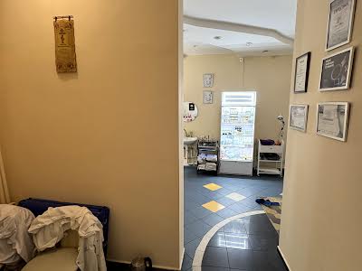 комерційна за адресою Київ, Академіка Булаховського вул., 5-В
