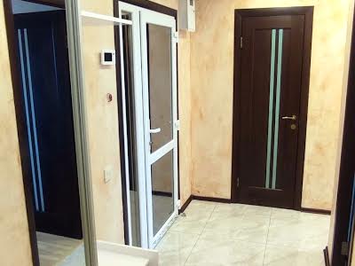 квартира за адресою Ореста Левицького вул. (Академіка Курчатова), 11