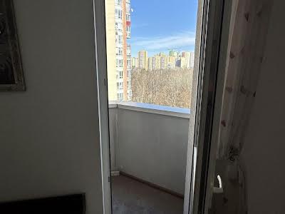 квартира за адресою Василя Симоненка вул., 5а