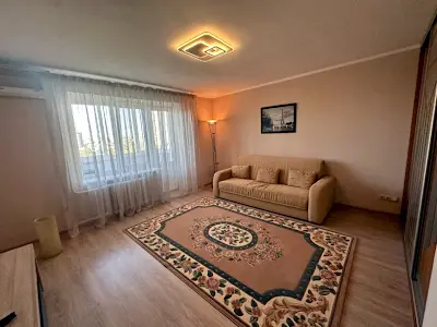 квартира за адресою Київ, Карела Чапека вул. (Юліуса Фучика), 8