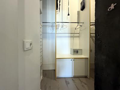 квартира за адресою Регенераторна вул., 4 к7