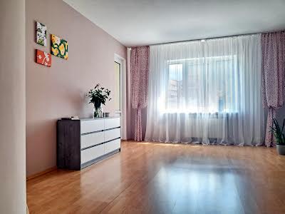 квартира за адресою Бориса Гмирі вул., 1Б/6