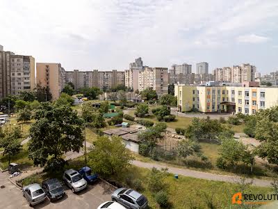 квартира за адресою Ревуцького вул., 30/1