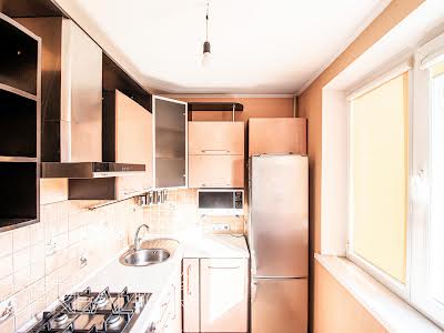 квартира за адресою Астрономічна вул., 35-Д