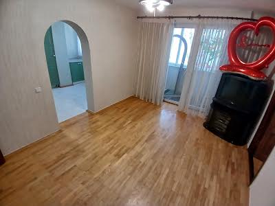 квартира за адресою Володимира Висоцького бульв., 6