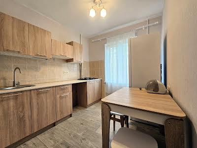 квартира за адресою Симиренка вул., 24-А