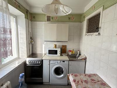 квартира за адресою Ореста Левицького вул. (Академіка Курчатова), 8