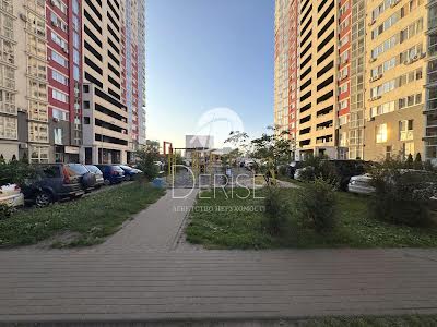 квартира за адресою Драгоманова вул., 2-А