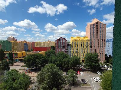 квартира за адресою Регенераторна вул., 4 к17