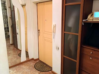 квартира за адресою Павла Тичини просп., 2