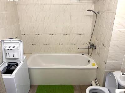 квартира за адресою Сім'ї Кульженків вул. (Петра Дегтяренка), 31-А