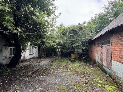 участок по адресу провулок Садовий, 1