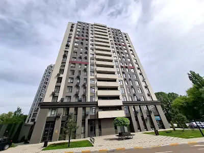 квартира за адресою Любомира Гузара просп. (Космонавта Комарова), 13