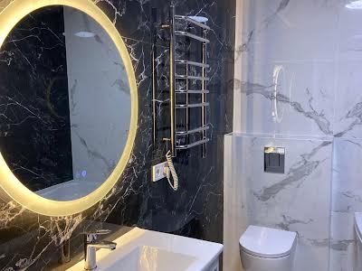квартира за адресою Богдана Хмельницького вул., 221а