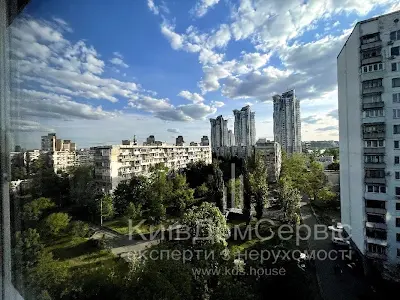 квартира за адресою Івана Миколайчука вул. (Серафимовича), 5/1
