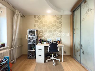квартира за адресою Автозаводська вул., 25