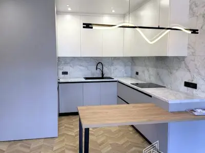 квартира за адресою Максимовича вул., 24б
