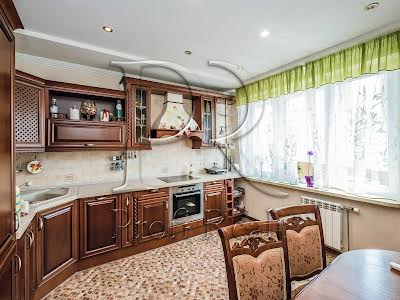 квартира за адресою Урлівська вул., 11-А