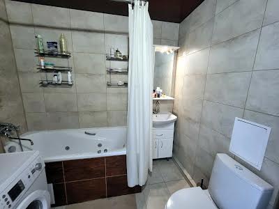 квартира за адресою Київ, Регенераторна вул., 4