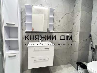 квартира за адресою Дніпровська набережна вул., 17В