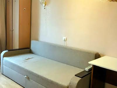 квартира за адресою Київ, Прирічна вул., 19