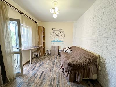 квартира за адресою 53-тя Садова вул., 16