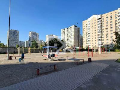 квартира за адресою Соломії Крушельницької вул., 13