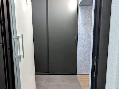 квартира за адресою Героїв Небесної Сотні просп., 16/10