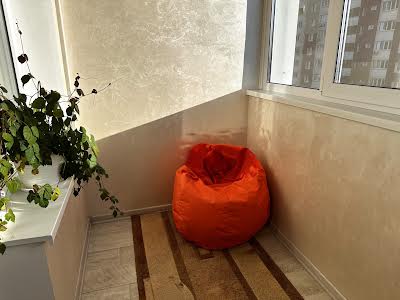 квартира за адресою Сергія Данченка вул., 3