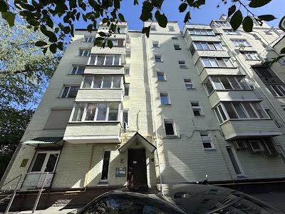 квартира за адресою Межигірська вул., 28