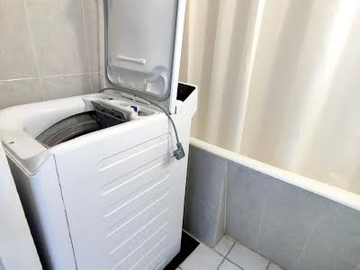 квартира за адресою Прирічна вул., 29