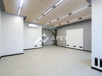 коммерческая по адресу Антоновича(Горького), 109