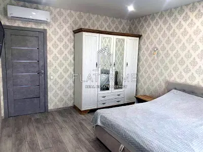 квартира за адресою Сім'ї Кульженків вул. (Петра Дегтяренка), 37