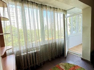 квартира за адресою Академіка Булаховського вул., 28-В