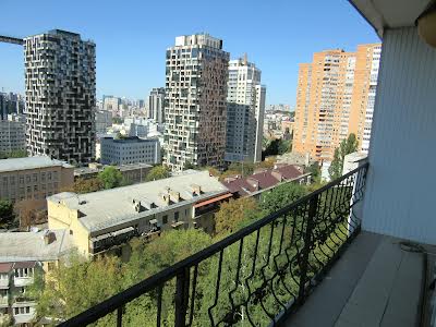 квартира по адресу Василия Тютюнника ул. (Анрі Барбюса), 5-Б