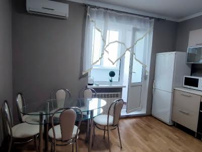 квартира за адресою Єлизавети Чавдар вул., 4