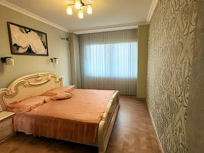 квартира по адресу Академика Глушкова просп., 9-В