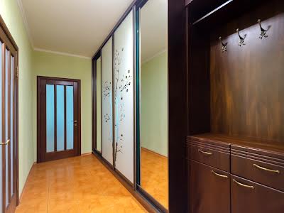 квартира по адресу Миколы Бажана просп., 12