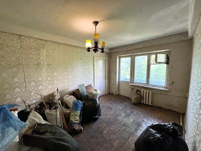 квартира по адресу Строителей ул., 16