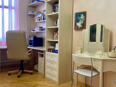 квартира за адресою Євгена Коновальця вул. (Щорса), 36-Б